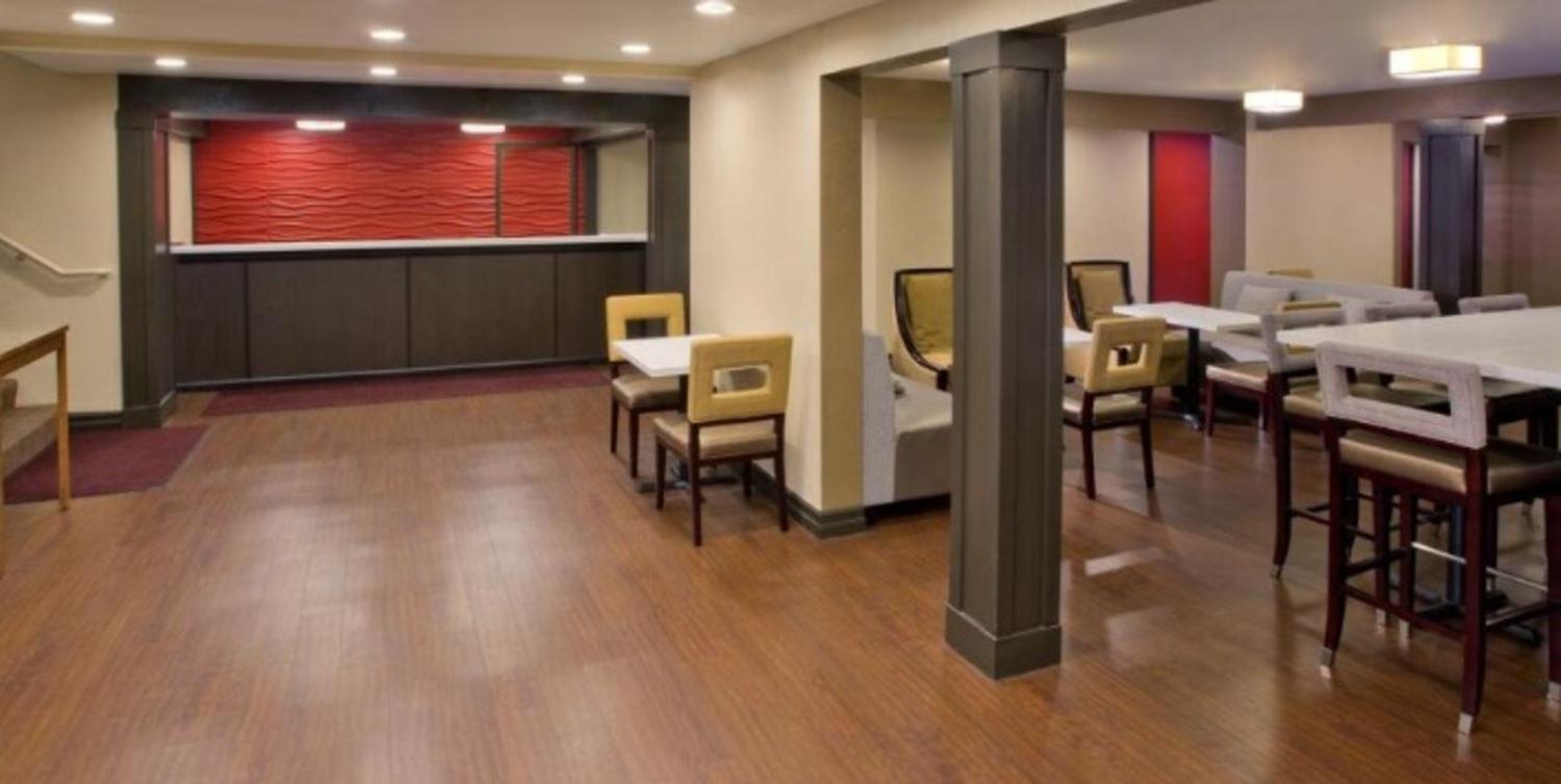 Red Lion Inn And Suites Federal Way Esterno foto