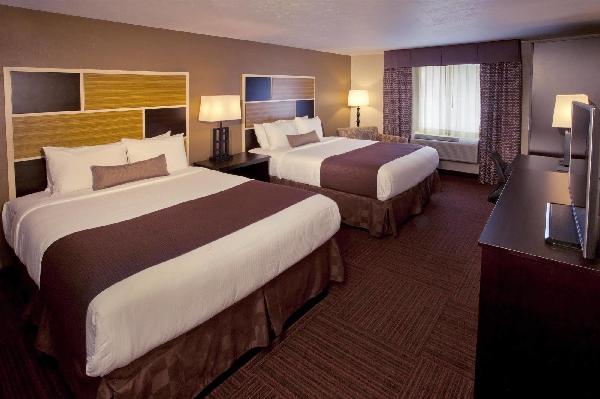 Red Lion Inn And Suites Federal Way Esterno foto
