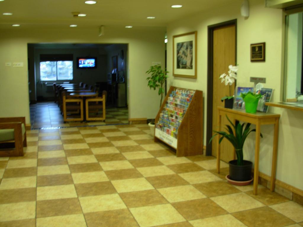 Red Lion Inn And Suites Federal Way Esterno foto